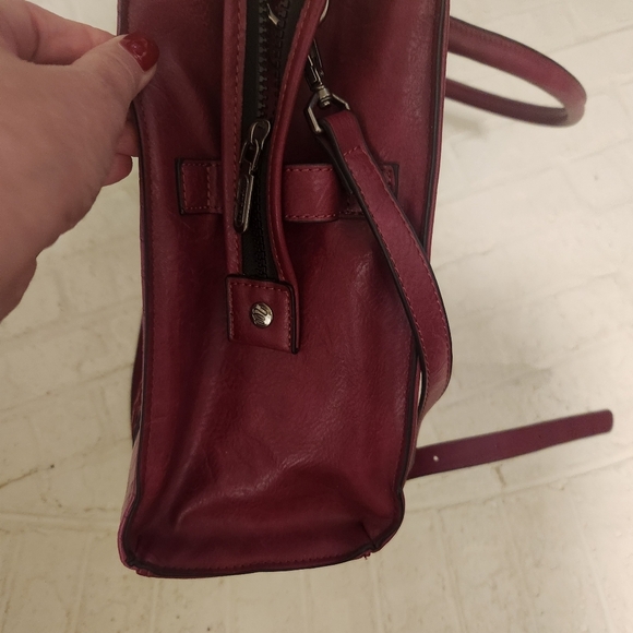 Wrangler Purple Croc-Embossed Women's Bag - Picture 9 of 11